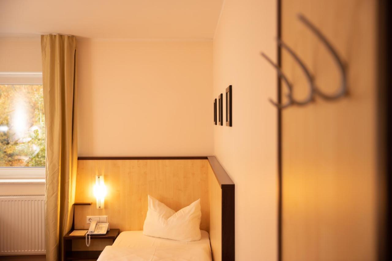 Bergwirtschaft Wilder Mann Hotel Und Restaurant Dresden Eksteriør bilde